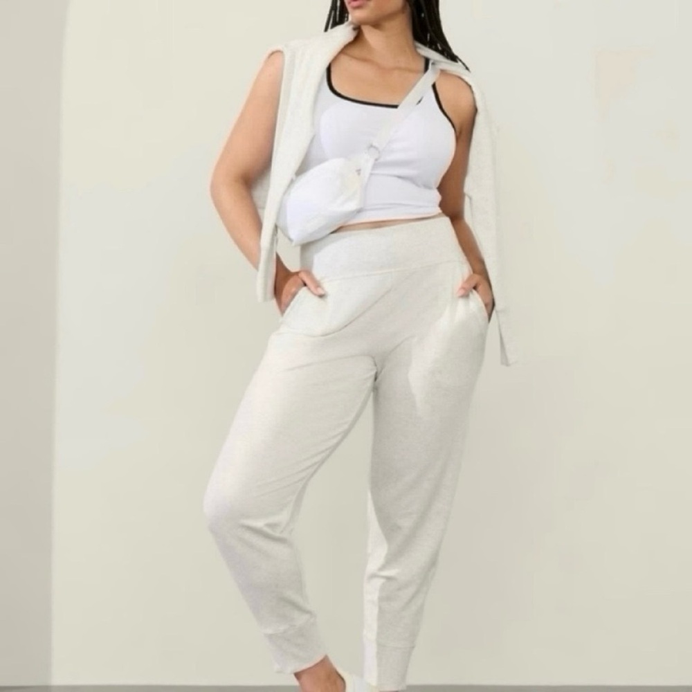 Athleta NWOT Coaster Lux High Rise breathable soft heather gray jogger